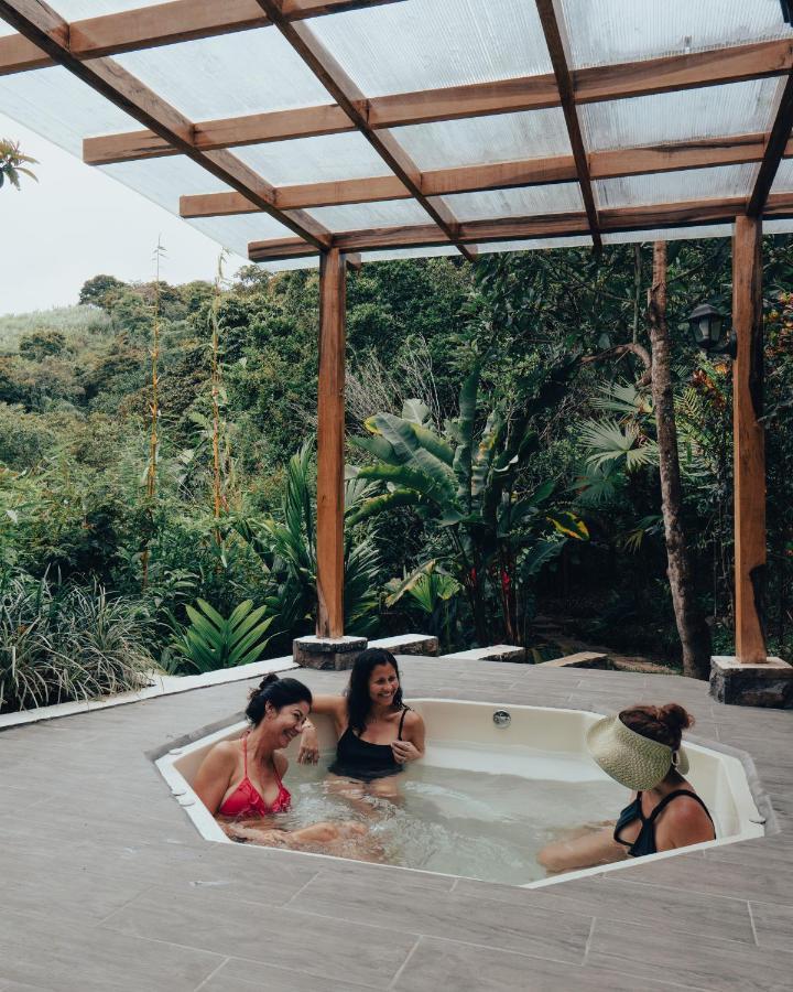 Piripe Wellness Lodge Pacto エクステリア 写真