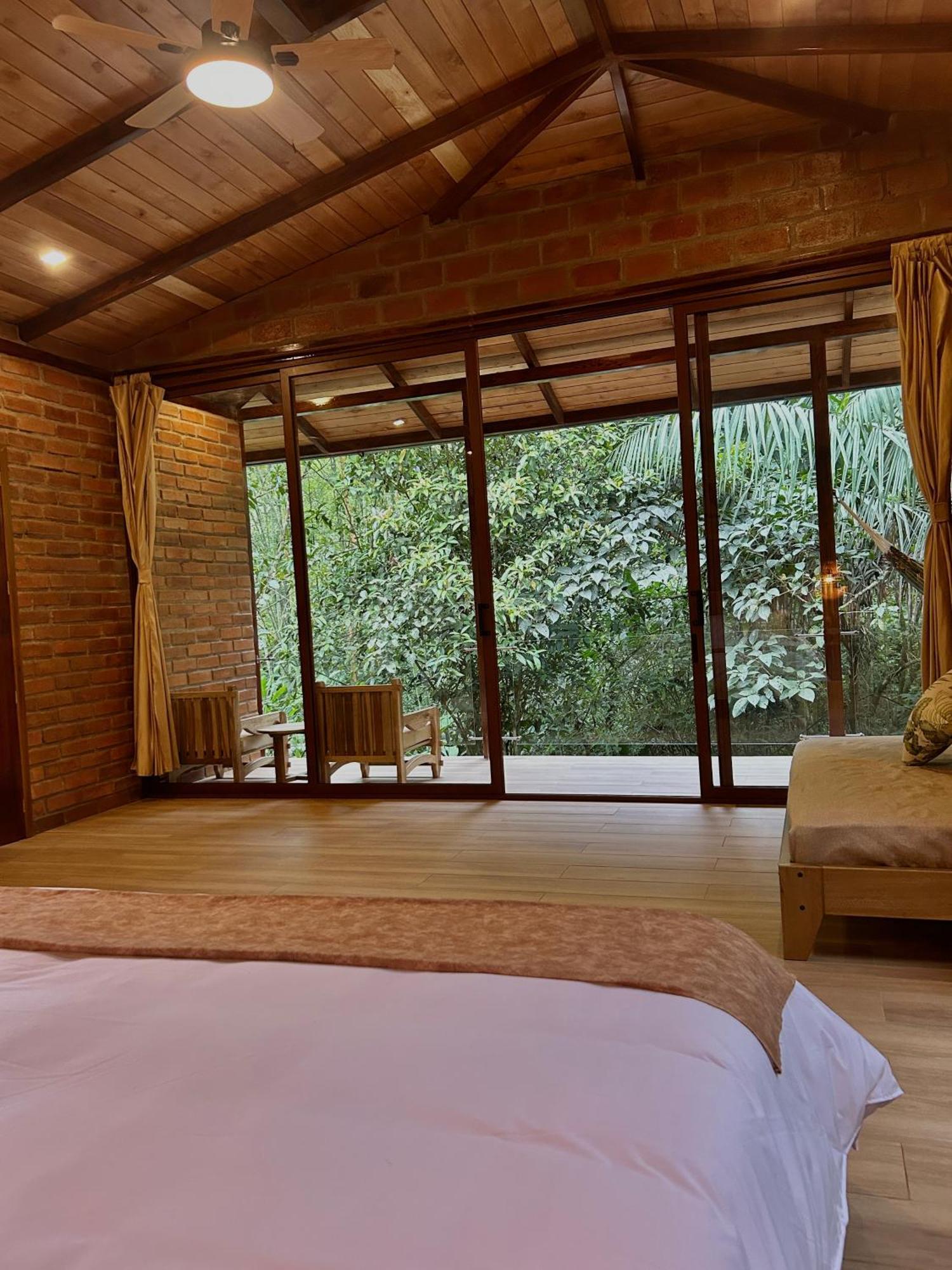 Piripe Wellness Lodge Pacto エクステリア 写真